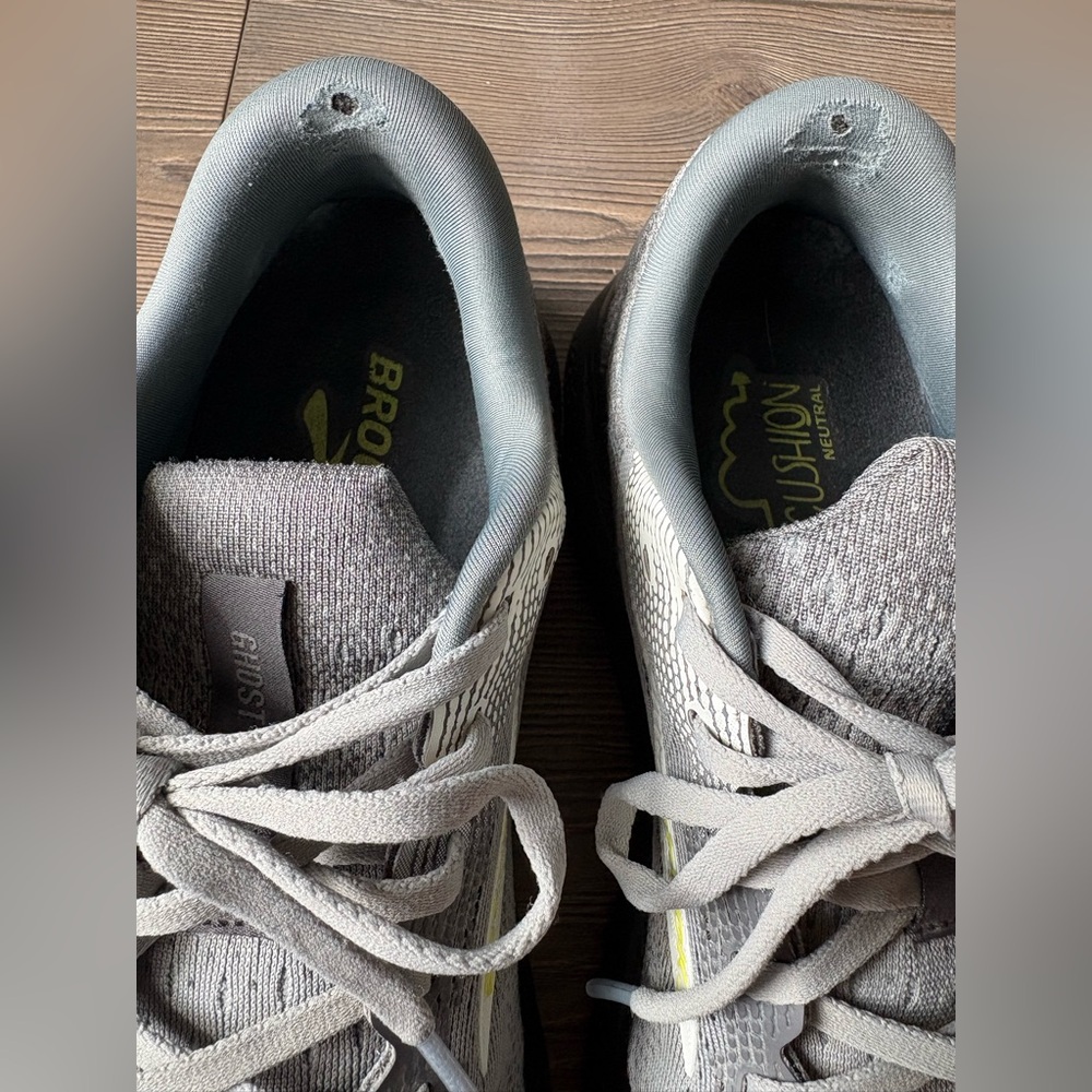Brooks Ghost 16 - Running Shoes - Grey/Green - Men's 10.5 - Picture 3 of 5